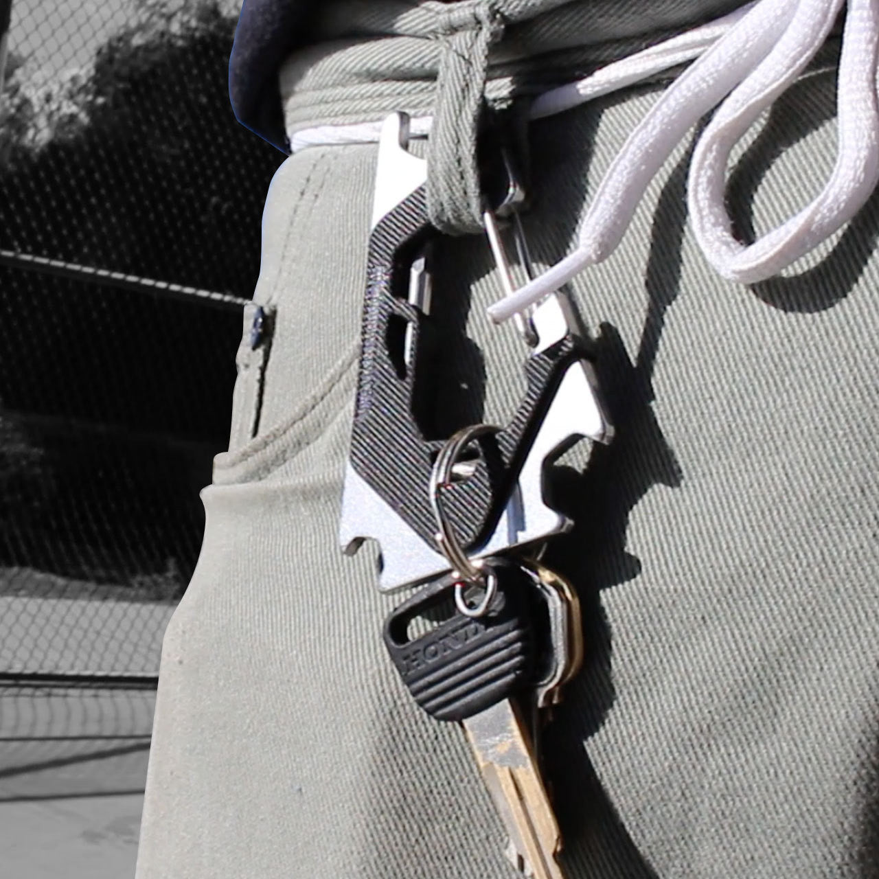 Carabiner Skate Tool